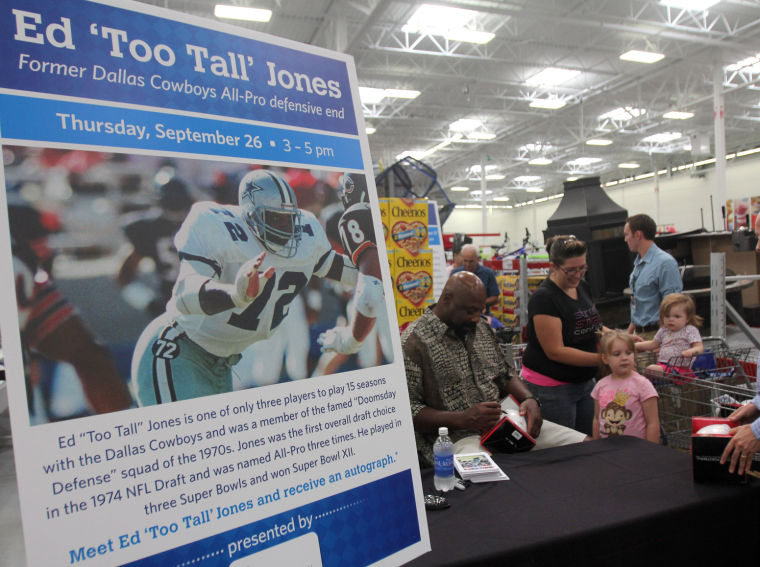 Ed 'Too Tall' Jones autograph signing